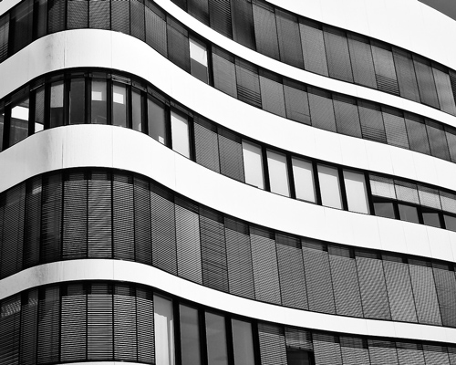 沈陽石材幕墻公司解析：石材幕墻的多重優勢與應用價值